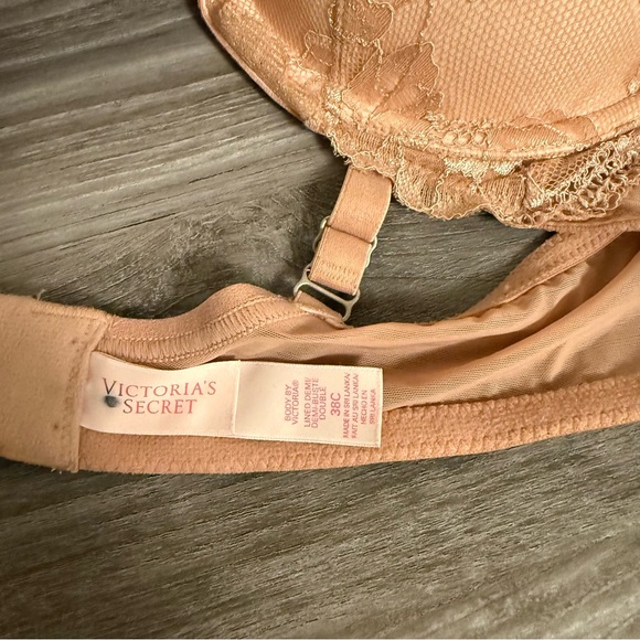 Victoria’s Secret bra - Picture 3 of 3